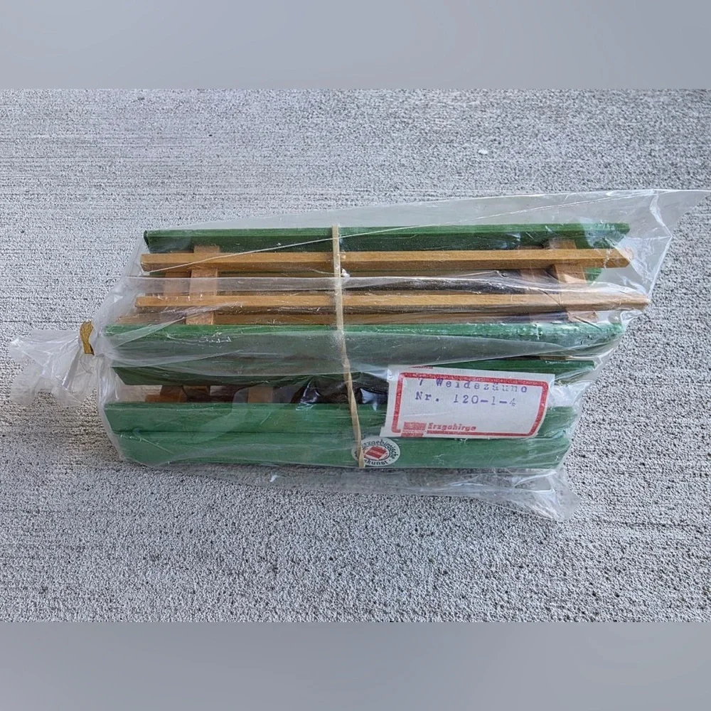 Vintage Erzgebirgische Volkskunst Weidezaun Wooden Fence Set GDR Germany 1970s